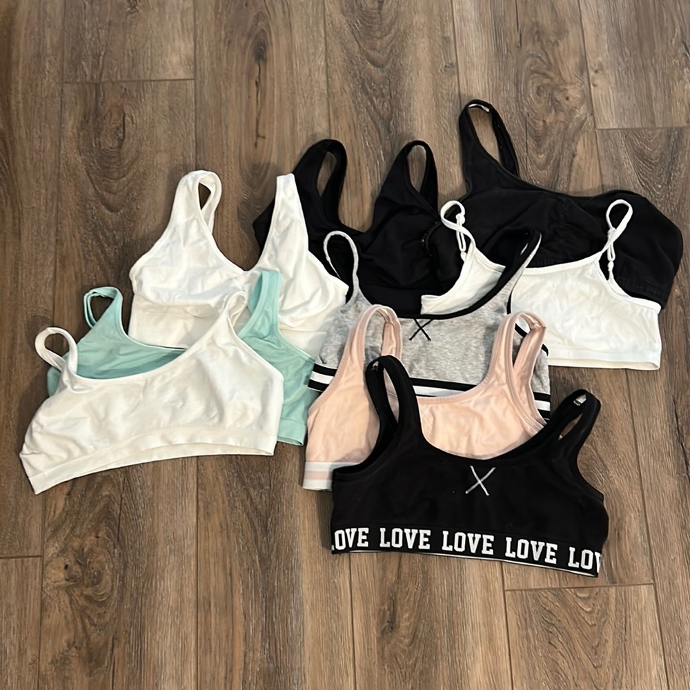 Womens Sport bra LOT.